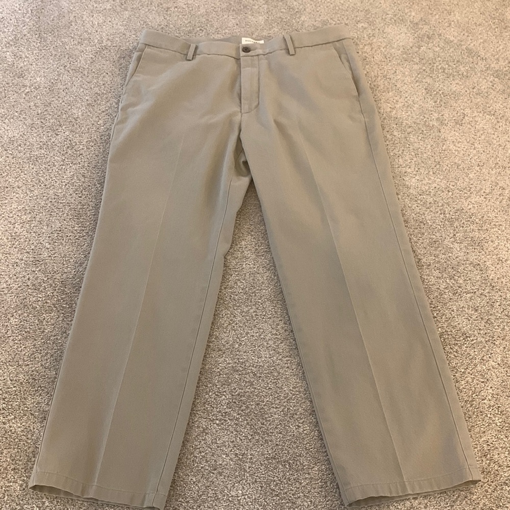 Dockers Men’s Kakhis